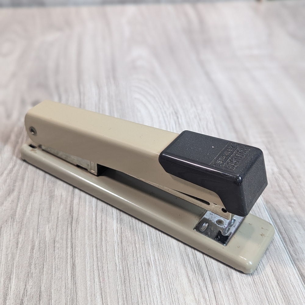Vintage Stanley Bostitch Tan/Brown Metal Paper Long Reach Stapler Office